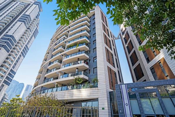 אריאל שרון 6, סיטי