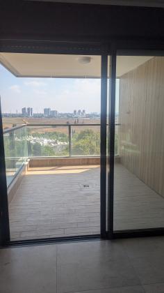 הצנחנים 13, נוה שרת