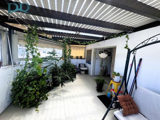 הוגו מולר 25, מרכז העיר