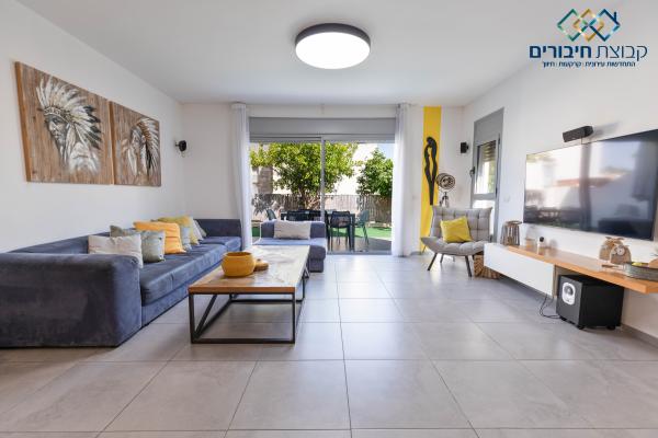 נתן יונתן, פסגות אפק