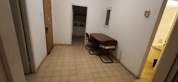 פועה 4, עבאס