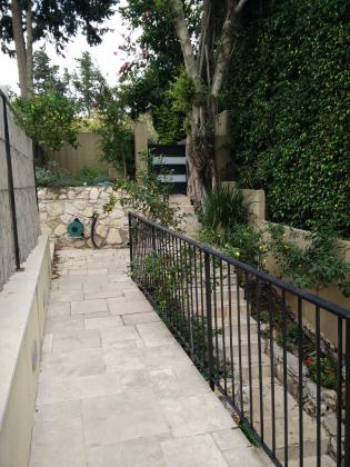 דניה 72, דניה