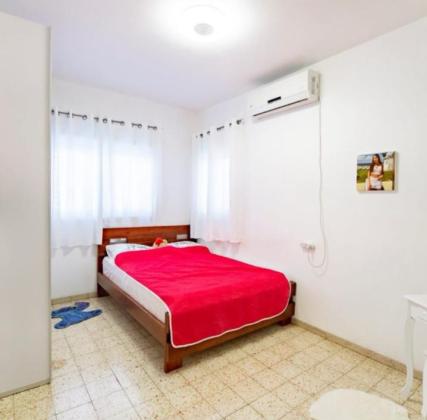 אורלנסקי 4, המרכז השקט