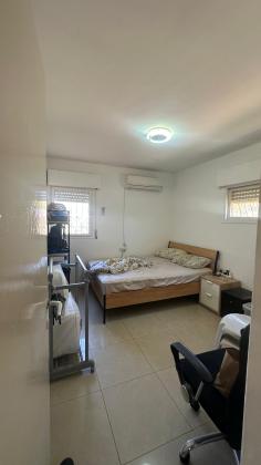 יוספטל 9, גיורא