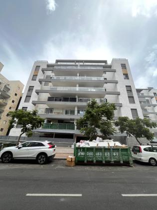 צ'לנוב יחיאל 15 (תקומה)