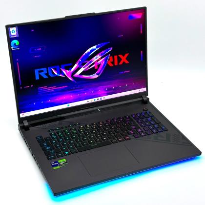 PREMIUM ASUS ROG Strix G18