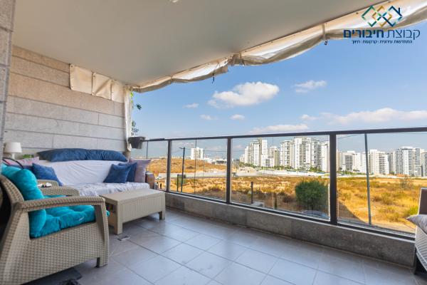 מרים הנביאה, פסגות אפק