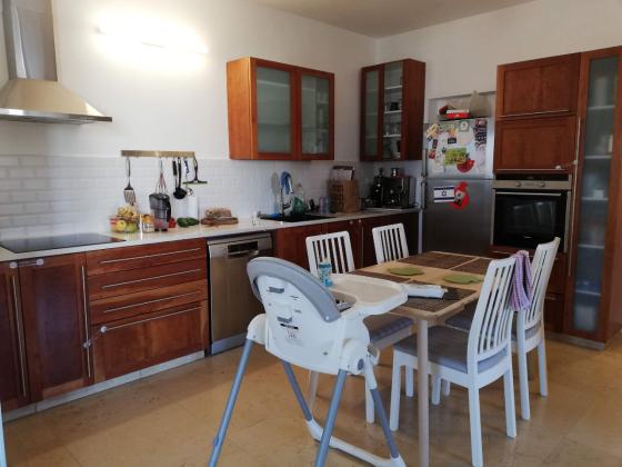 הלב העברי 2, טלביה