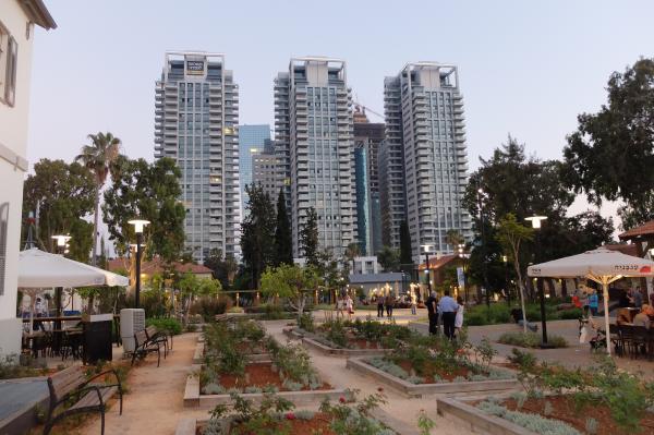 אלוף מגן קלמן, שרונה