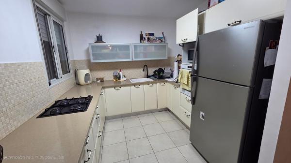 שמחה הולצברג 3, רחובות החדשה