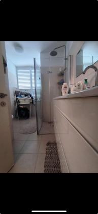 מלכי ישראל 10, הירוקה המרכזית