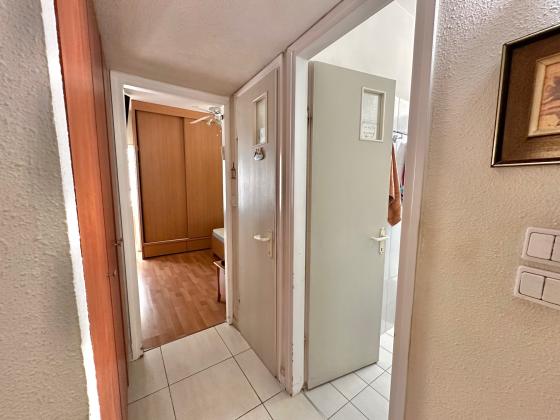 אחד העם 11, המרכז השקט