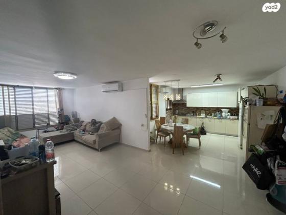 רוטשילד 67, מרכז העיר