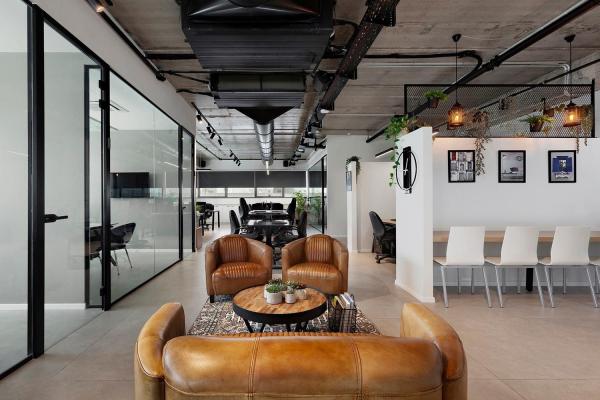 התע"ש 18, אזור התעשיה הישן