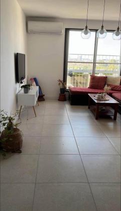 דרך חיים בר לב 136, לבנה וידידיה