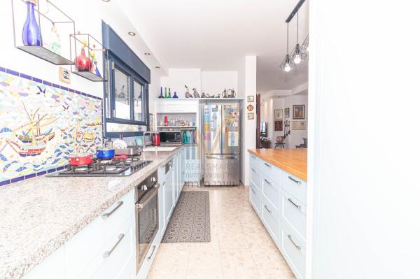 היקינתון, רמת אלמוגי