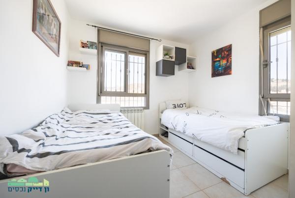 אריה ורשבסקי 1, הר חומה