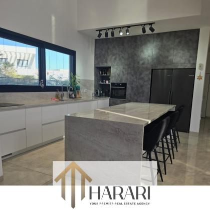 חלבלוב, רמת השקד