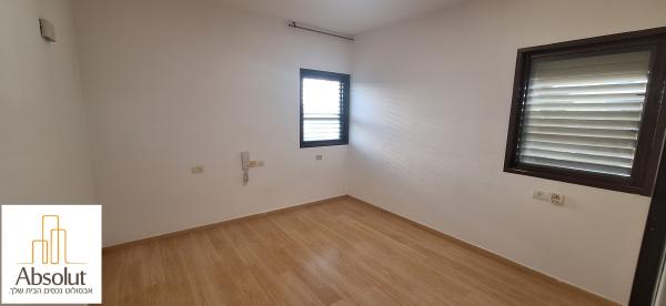 בשכונת אזורי חן