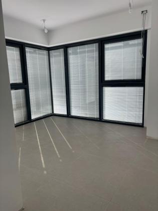 תוצרת הארץ 3, נחלת יצחק