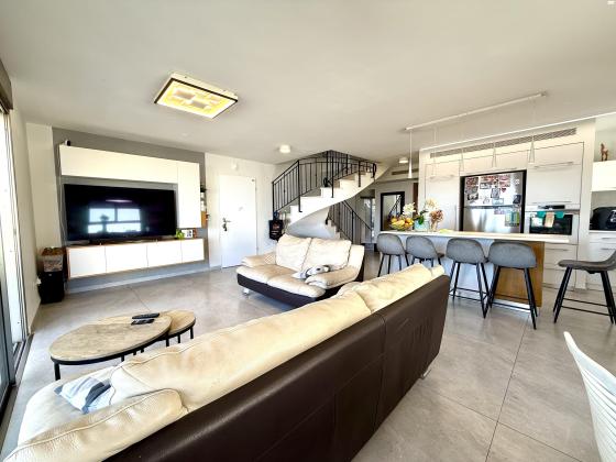 פרויד 39, רמת אשכול