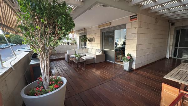 יגאל ידין 43, המגינים (השמשוני דרום)