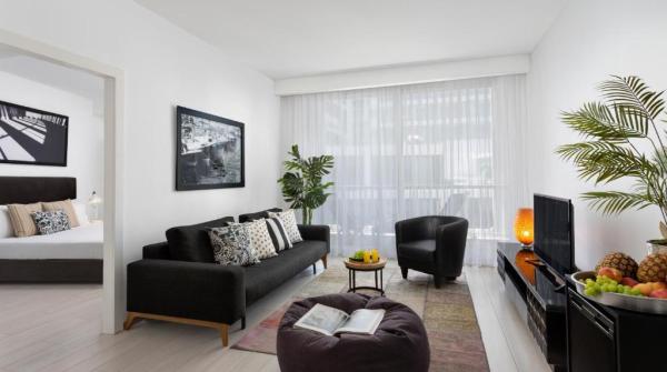 רציף הרברט סמואל, לב תל אביב החלק המערבי