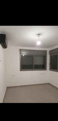 הכלנית 5, הפרחים