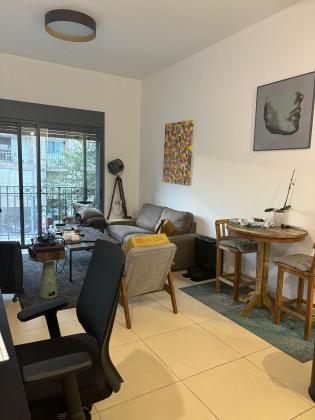 העבודה 11, לב תל אביב