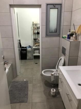 יוסף בורג 5, נווה זאב