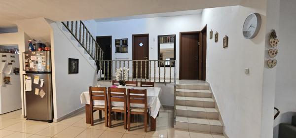 דב גרונר 2, חב"ד