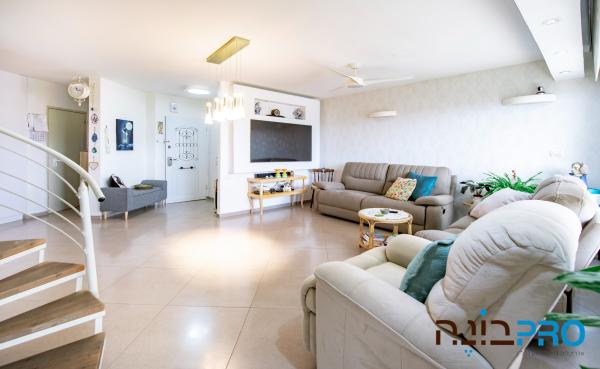 מיכאל לוין, רביבים