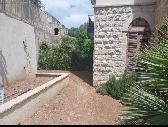 אירביד 3, ואדי סליב