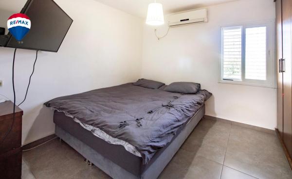 הרקפת 53, גבעת סביון