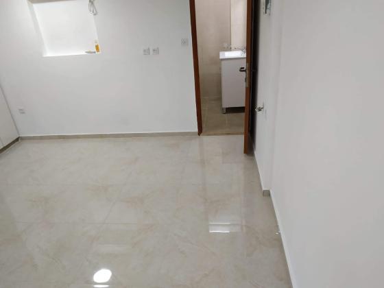 יפה רום 34, גילה