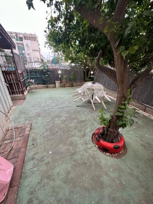 אדמונית 26, גני אביב