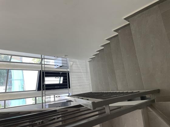 משעול הדקלים 6, רמות