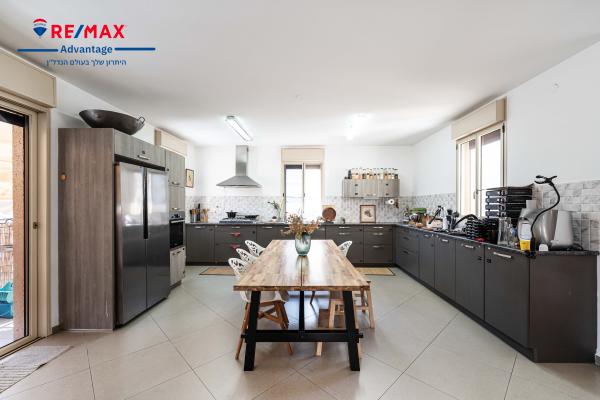 הסנה 1, עג'מי