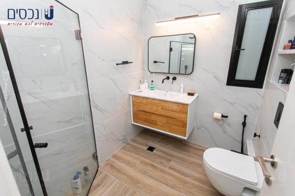 שדרות קיש, מרכז הכרמל