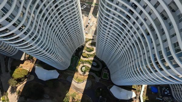 יצחק גרציאני, שרונה