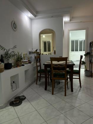 יצחק שדה 7, מרכז העיר