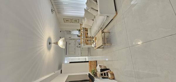 פייר קניג 11, נאות רחל