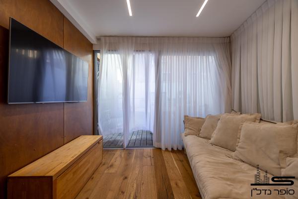 יד שלום 21, תל יהודה