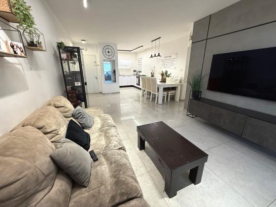 דרך ירושלים 9, הוותיקה