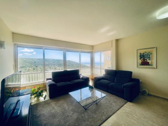 אסתר רבין 45, דניה