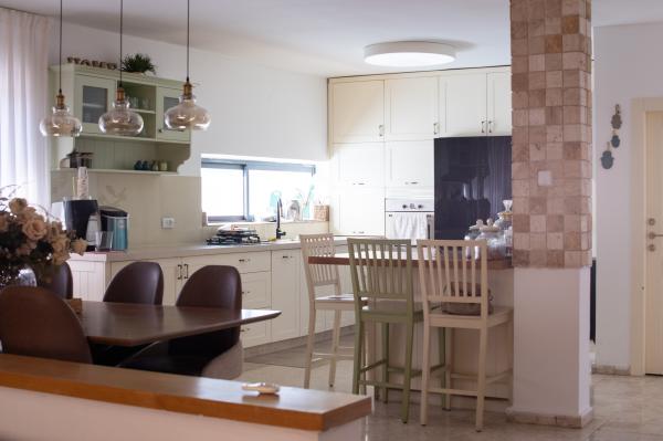 אדוריים 34, אתרי המקרא