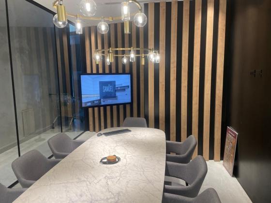 הנשיא 73, גיורא