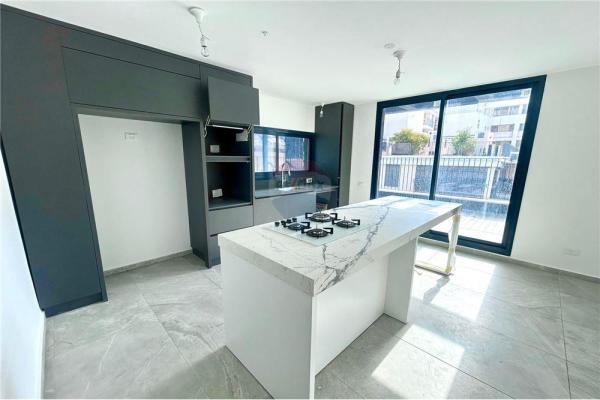 חיים ויטל 23, פלורנטין