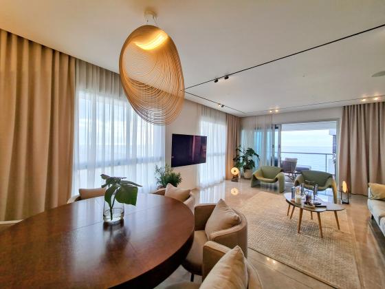 יוסף לפיד 3, נוף הטיילת