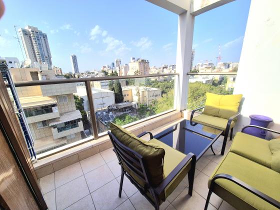 השוטרת, מרכז העיר ב'